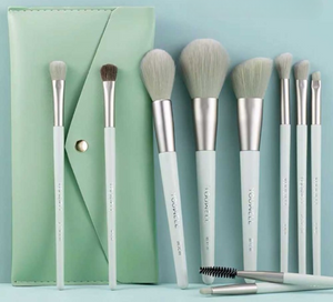 7 pcs makeup brush set
green makeup brushes
eyeshadow brush set
lip brush and powder brush

beauty tools with pouch
travel makeup brush set
complete brush kit
soft bristle makeup brushes
cosmetic brush set
portable makeup brushes
