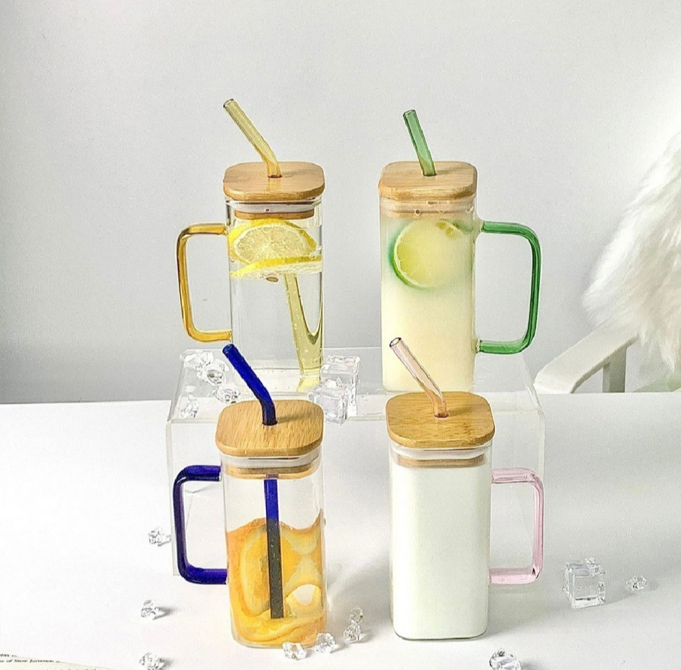 Square Glass Mug with Handle, Straw & Wooden Lid" or "Glass Tumbler with Bamboo Lid & Straw